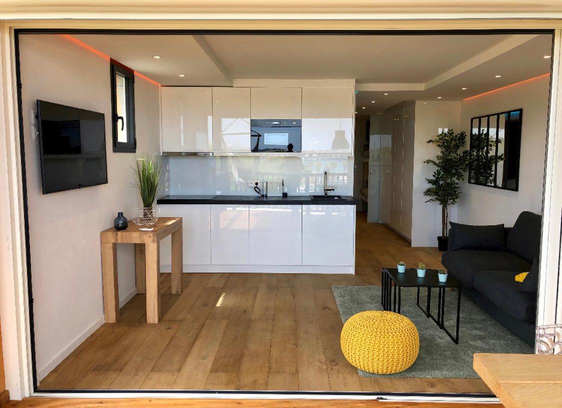 Appartement Climatise Refait A Neuf - Vue Mer Saint-Tropez - Piscine- 50M Plage Gassin Zewnętrze zdjęcie
