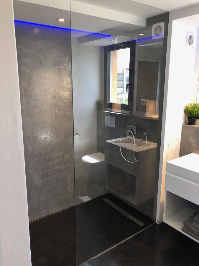 Appartement Climatise Refait A Neuf - Vue Mer Saint-Tropez - Piscine- 50M Plage Gassin Zewnętrze zdjęcie
