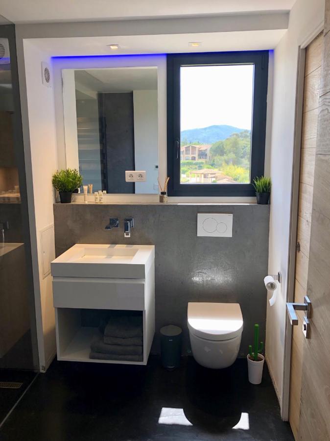 Appartement Climatise Refait A Neuf - Vue Mer Saint-Tropez - Piscine- 50M Plage Gassin Zewnętrze zdjęcie