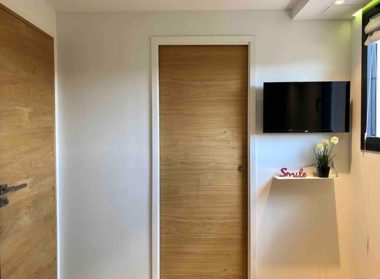 Appartement Climatise Refait A Neuf - Vue Mer Saint-Tropez - Piscine- 50M Plage Gassin Zewnętrze zdjęcie