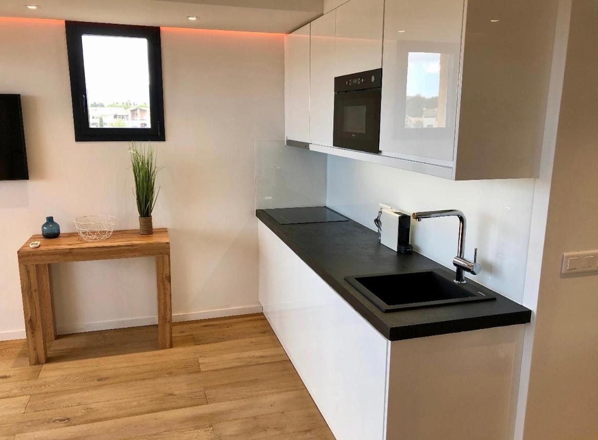Appartement Climatise Refait A Neuf - Vue Mer Saint-Tropez - Piscine- 50M Plage Gassin Zewnętrze zdjęcie